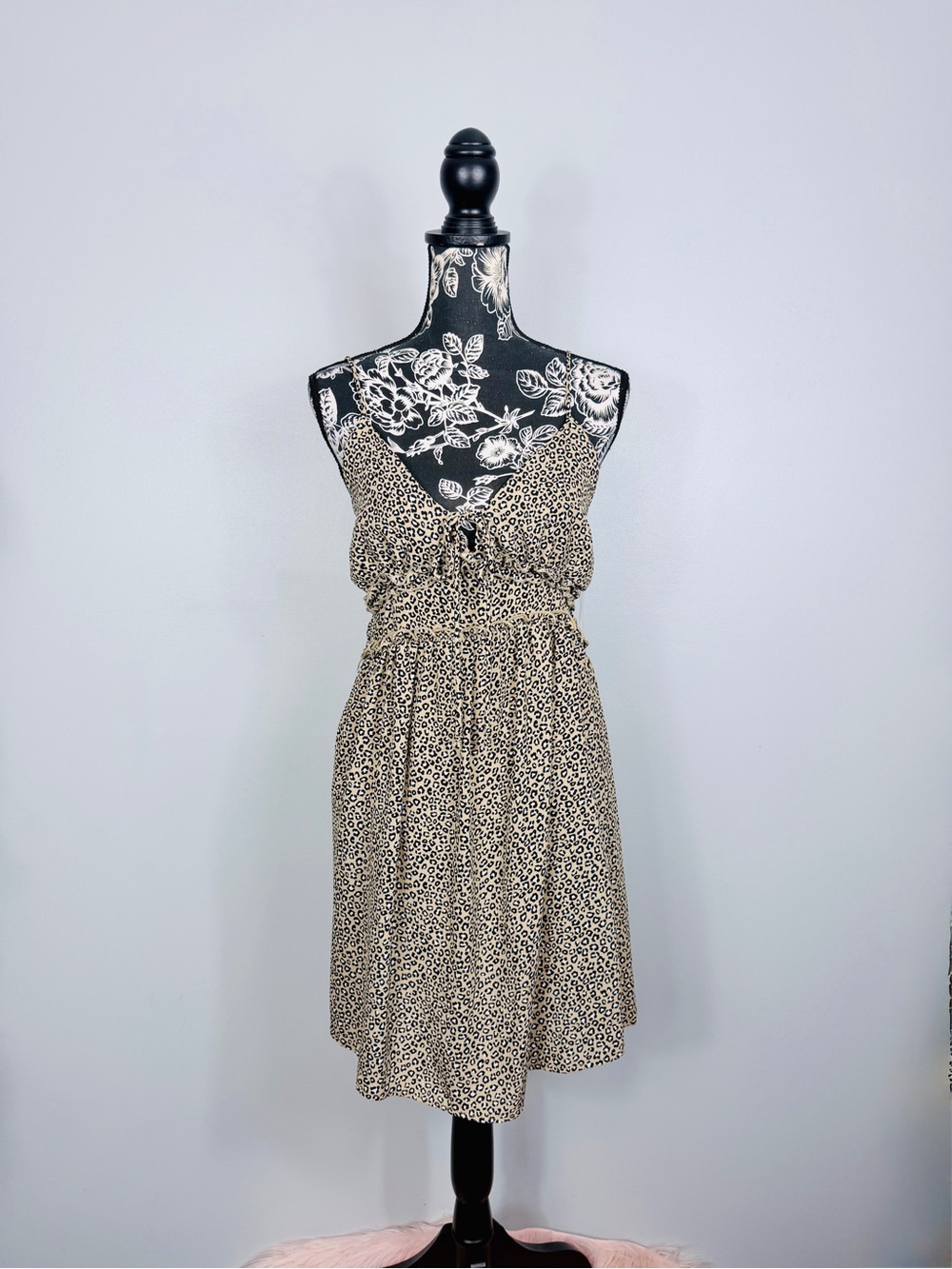 Altar'd State neutral color leopard/cheetah print flowy sundress size large